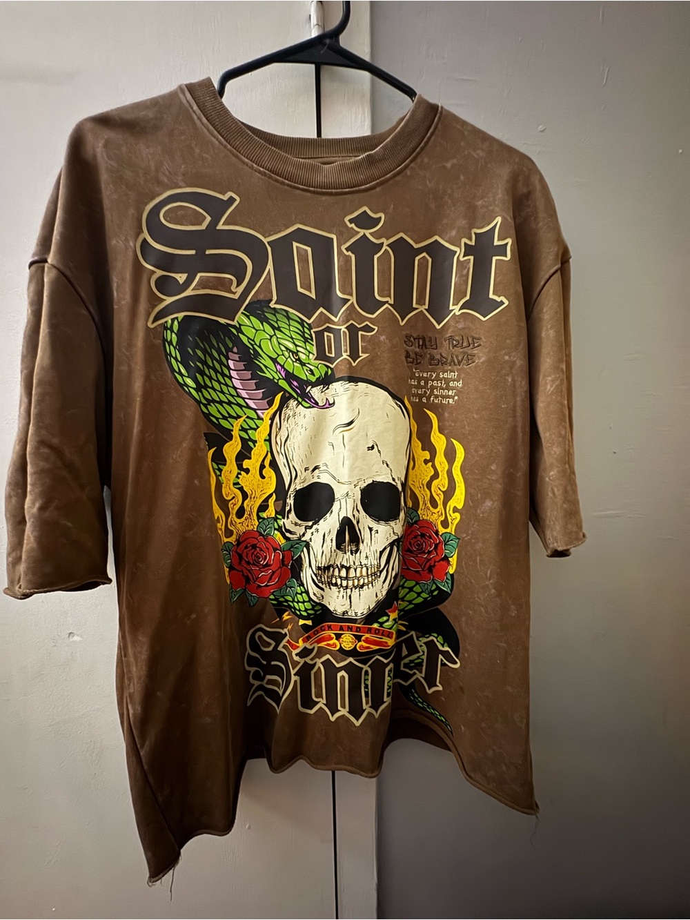 Skull Graphic Hoodie Tee in Brown